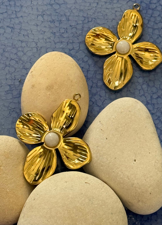 PENDANT FLOWER SST GP 18KT 35MM  1 PC