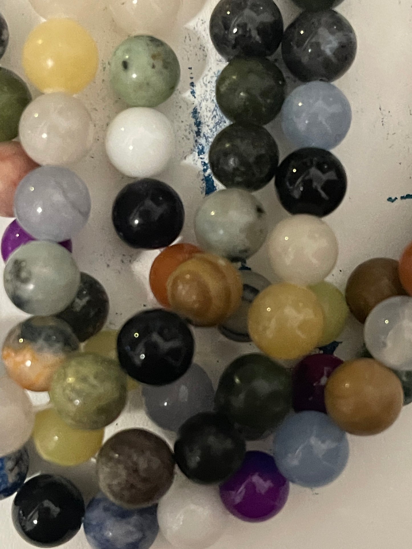 MIX GEMSTONE 8MM ROUND ABOUT 47 PCS