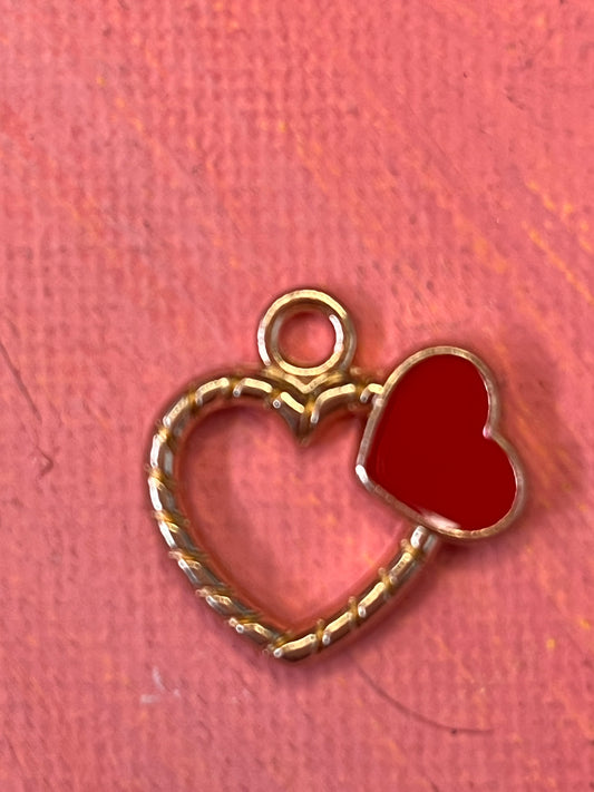 CHARM HEART RED ENAMEL GP 18X18 MM 1 PC