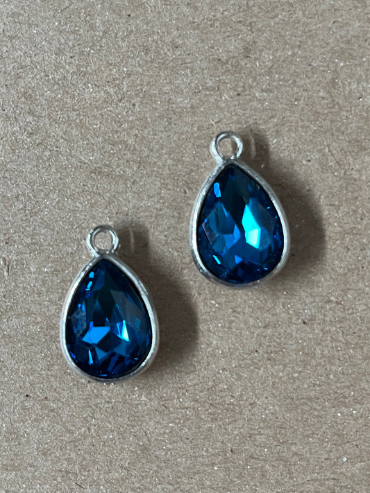 CHARM GLASS TEARDROP PLATINUM TEAL 19X12MM 2 PC