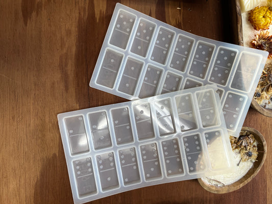 MOLD RESIN DOMINOES