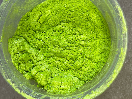 MAD MICA CHARTREUSE 0.25 OZ