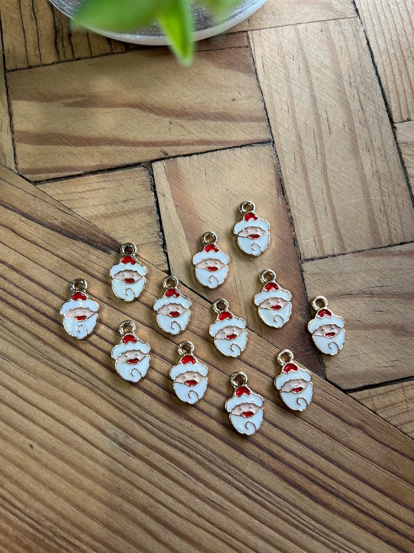 CHRISTMAS SANTA CHARM