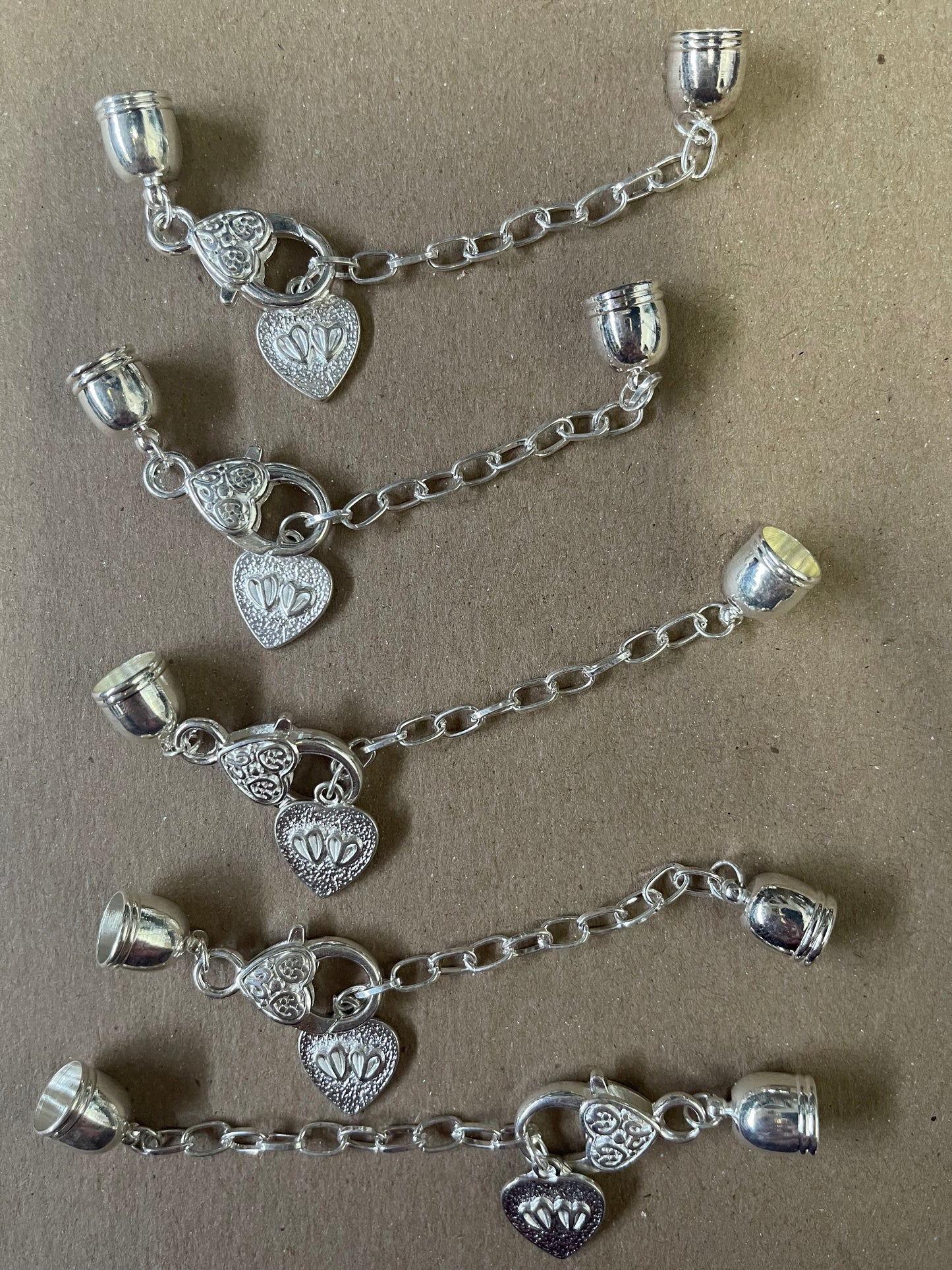 CORD END ENGRAVED HEART WITH LOBSTER CLASP AND CHAIN 5 SETS