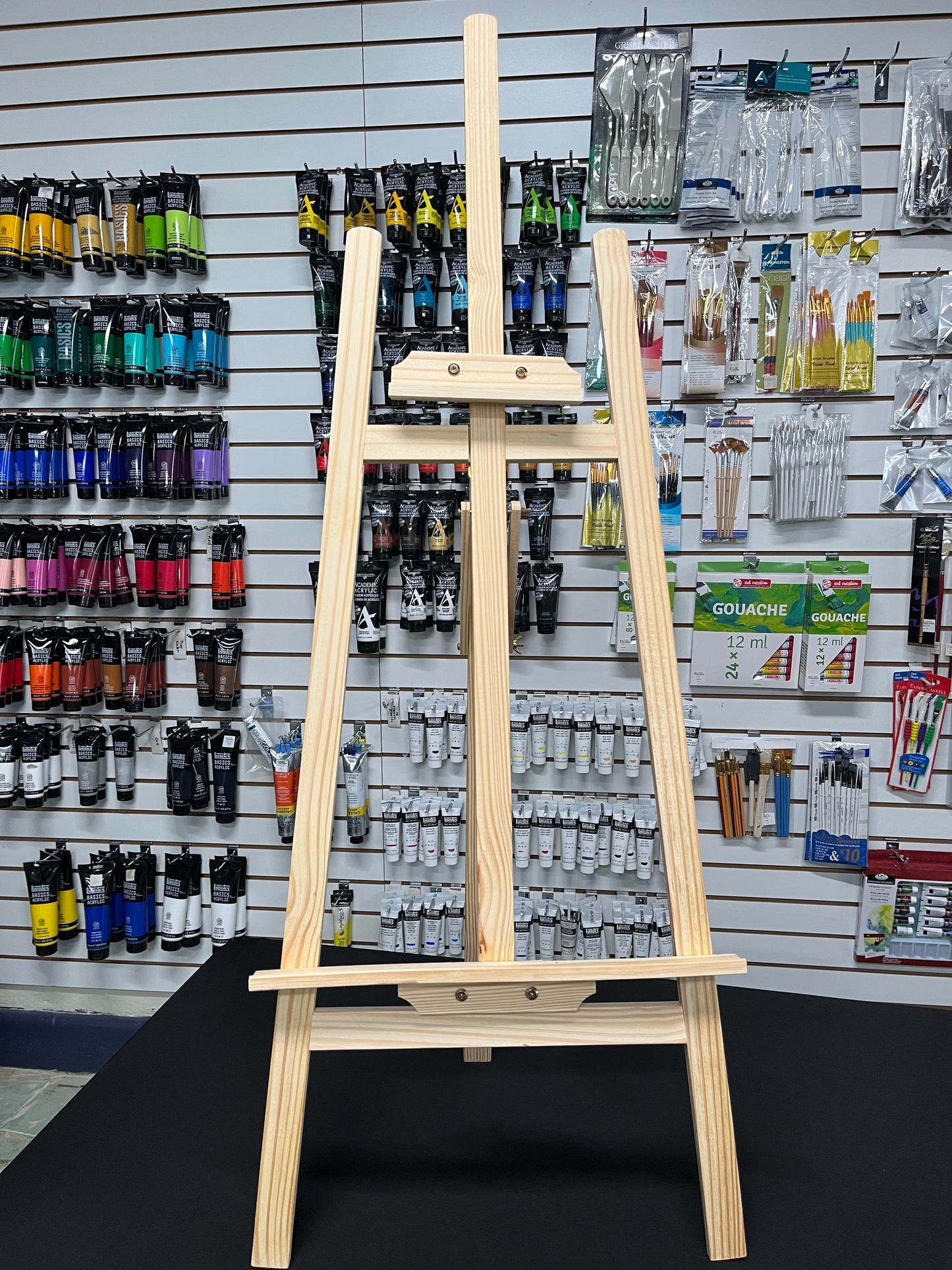 EASEL 47x18 inches