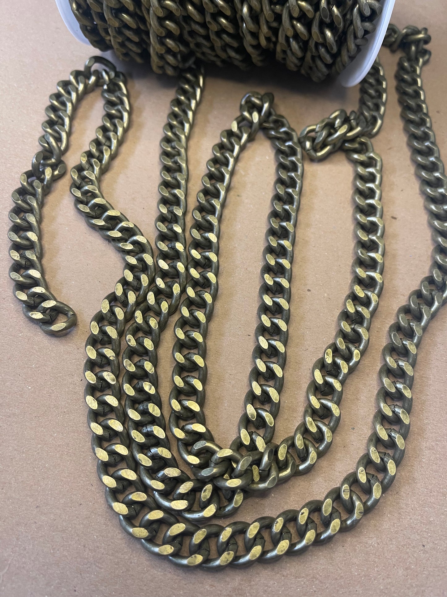 CUBAN LINK CHUNKY CHAIN ANTIQUE BRONZE 14X10MM PER YARD