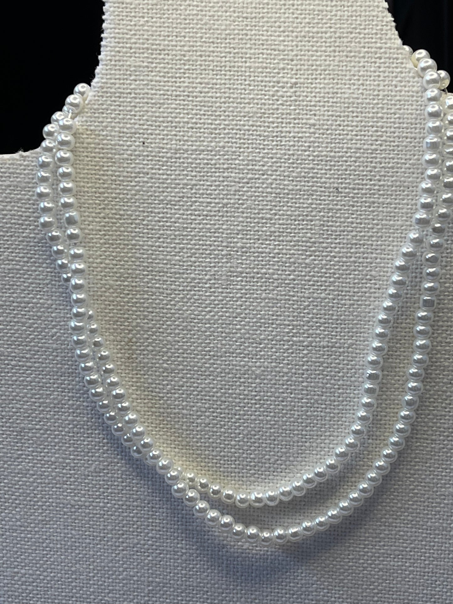 GLASS PEARL 3-4MM ROUND WHITE 195 PC PER 1 STRAND