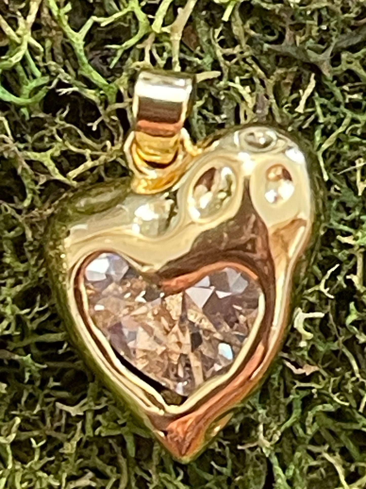 CHARM RUSTIC HEART GOLD PLATE 18 KT WITH CUBIC ZIRCONIA 1 PC