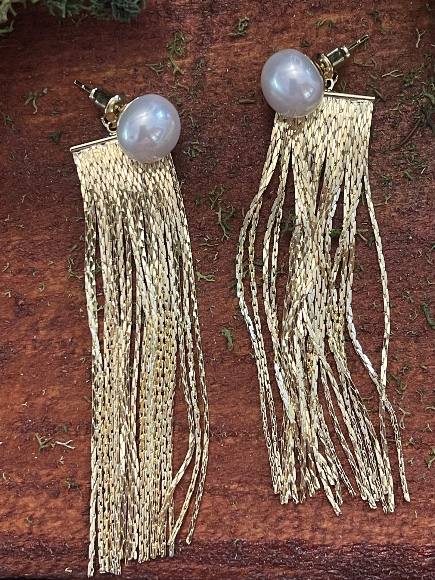 DANGLE EARRING CHAINS GOLD PLATE WITH PEARLS 1 PAIR