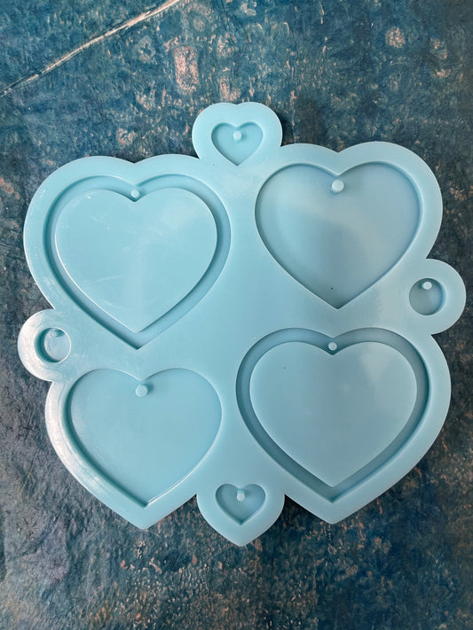 MOLD RESIN FOUR HEARTS 1 PC