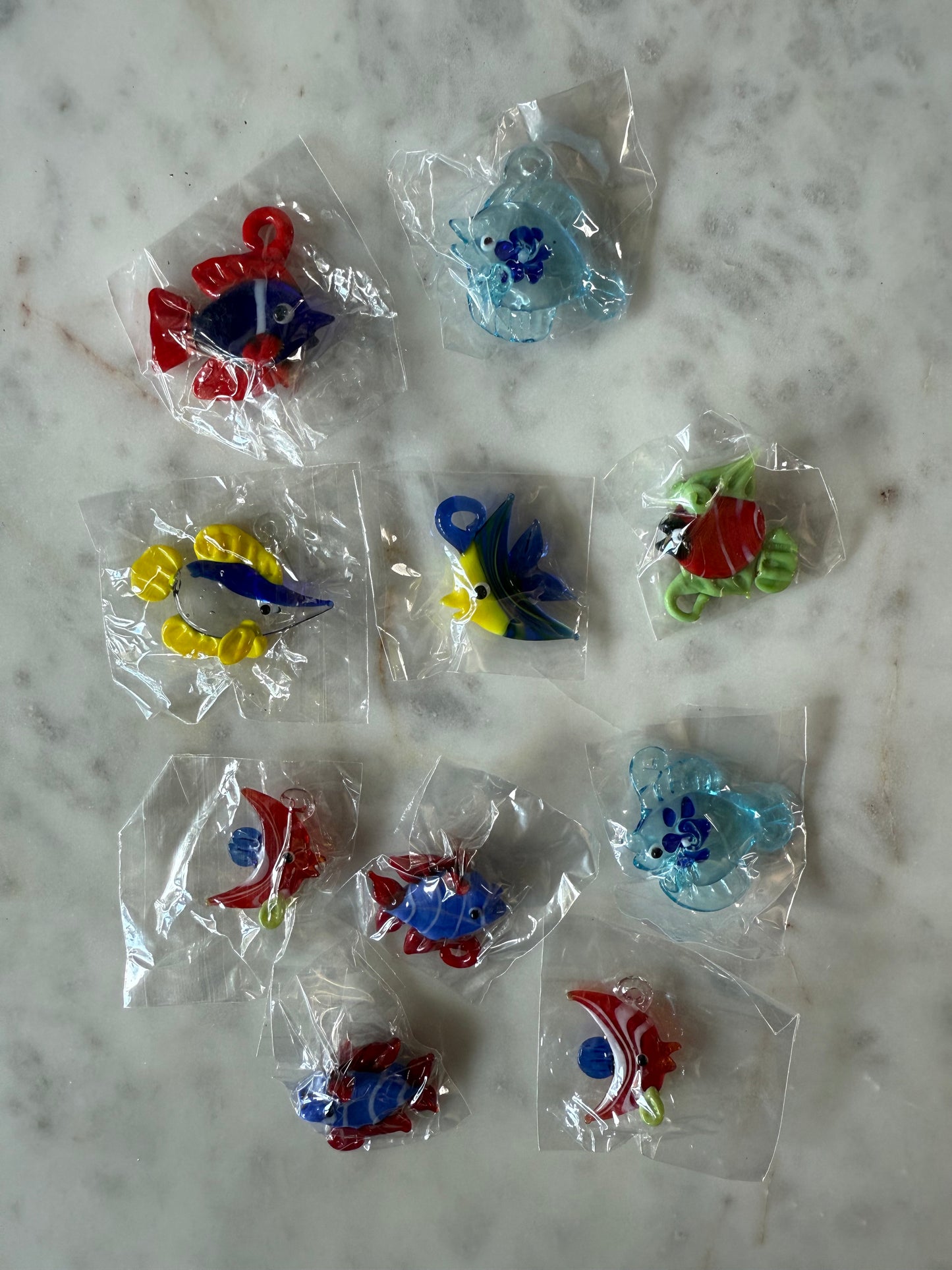 LAMPWORK GLASS FISH PENDANT 25MM 1 PC