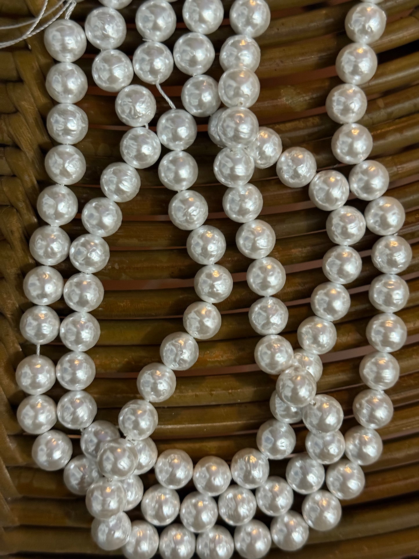 SHELL PEARL ROUND 10MM CREAMY WHITE 1 STRAND