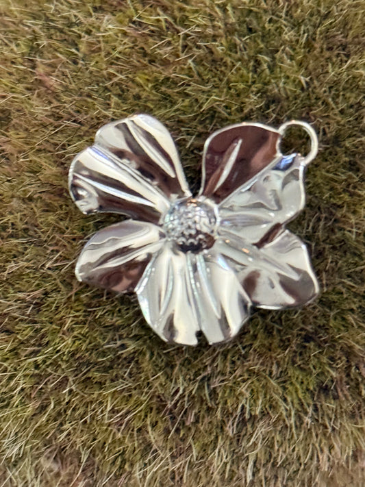 CHARM FLOWER STAINLESS STEEL 26X26MM  1 PC