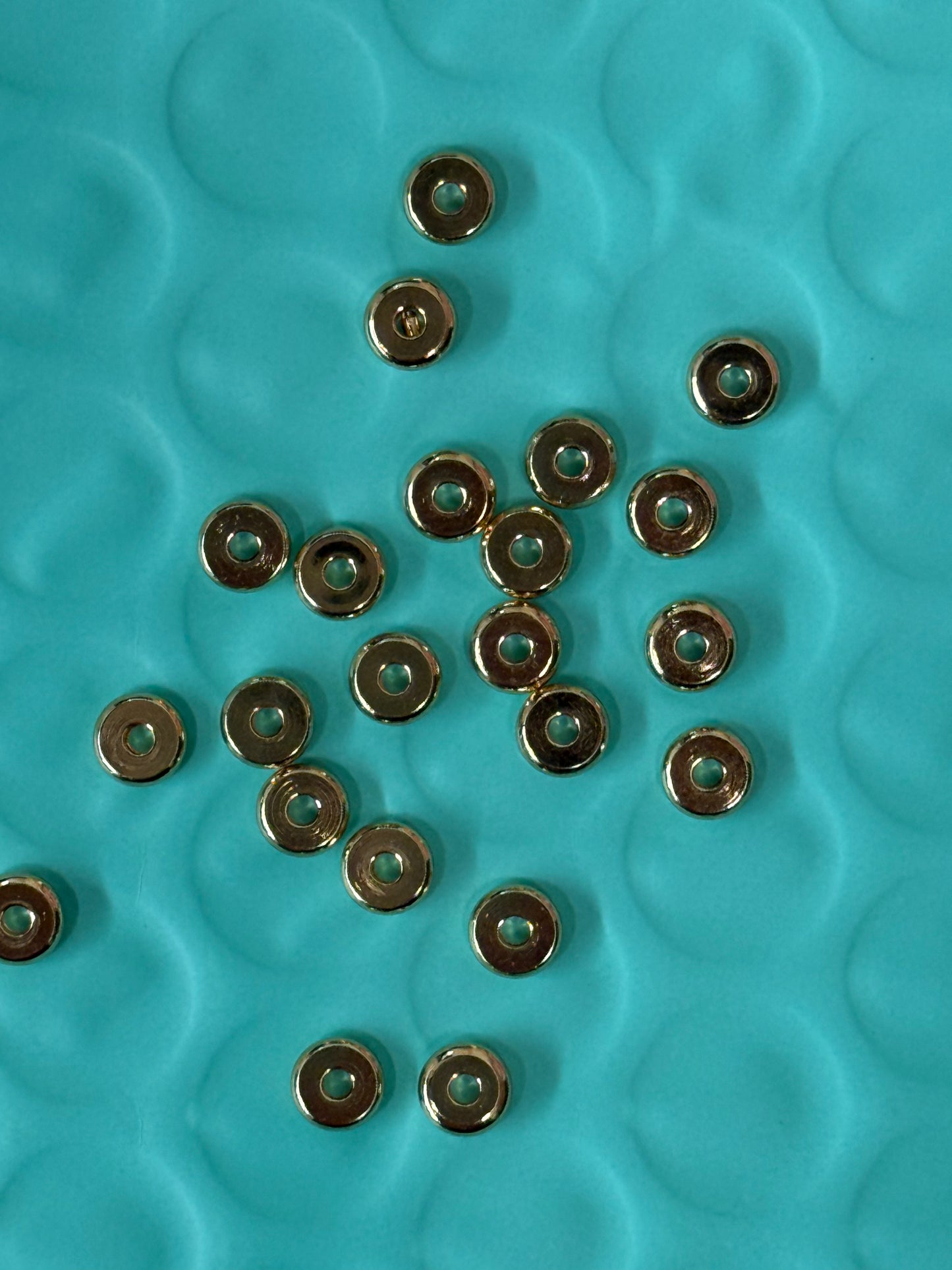SPACER 4MM FLAT ROUND STAINLESS STEEL GP18KT 20 PC