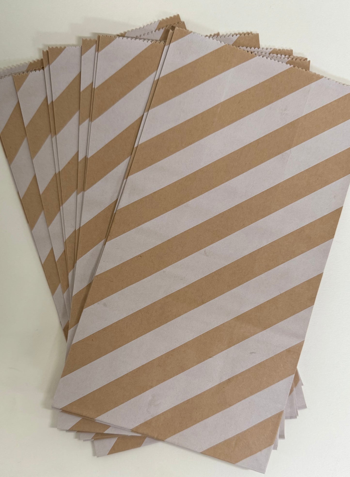 BAG DE PAPEL 13X8X24 CM 3 ESTILOS PAQUETE DE 10 PIEZAS