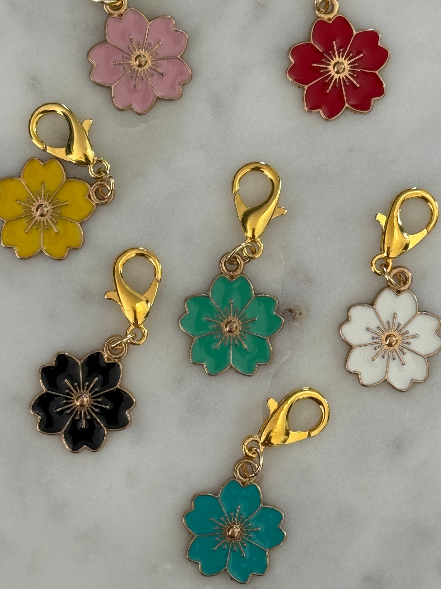 CHARM FLOWER ENAMEL WITH LOBSTER CLASP 38MM LONG  5 PC
