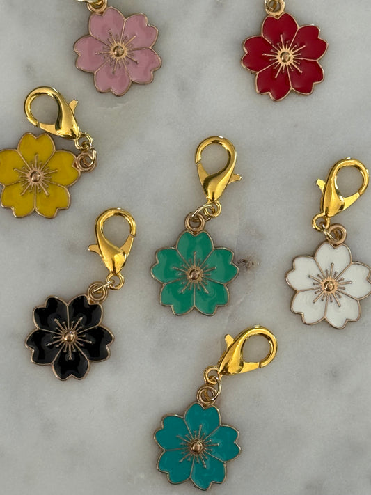 CHARM FLOWER ENAMEL WITH LOBSTER CLASP 38MM LONG  5 PC