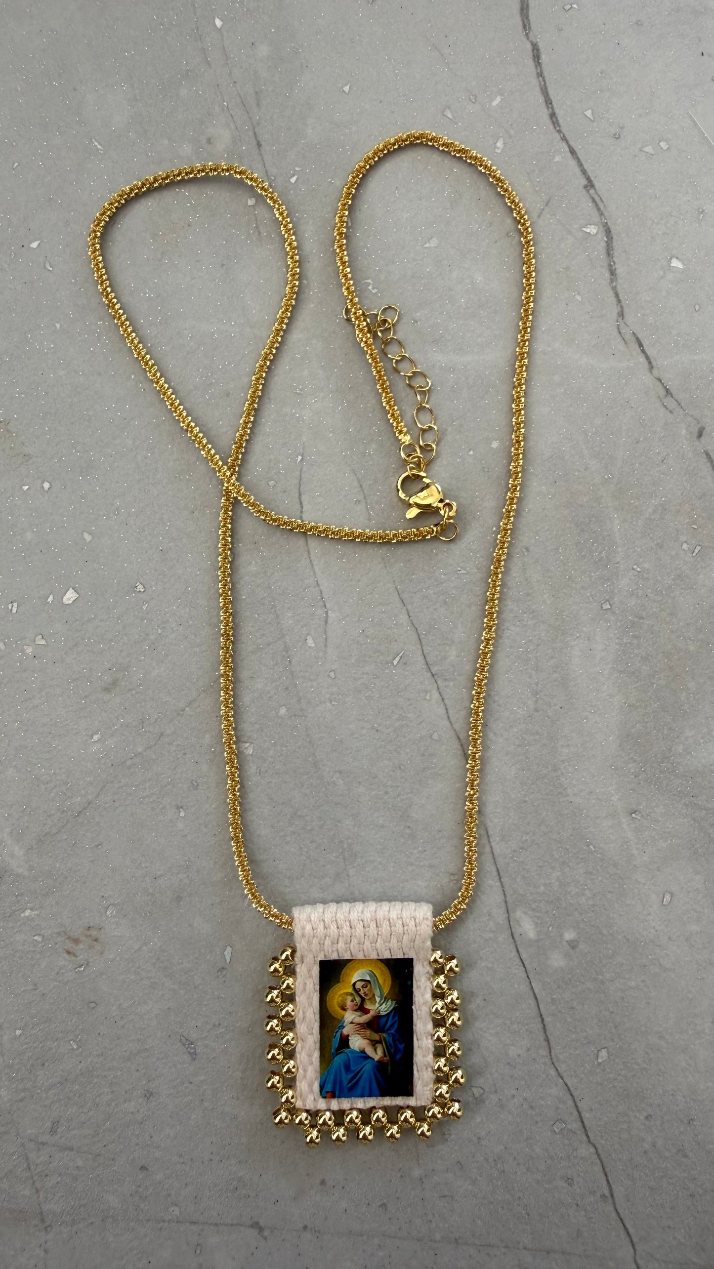 NECKLACE CHAIN WITH MADONNA & CHILD PENDANT 1 PC