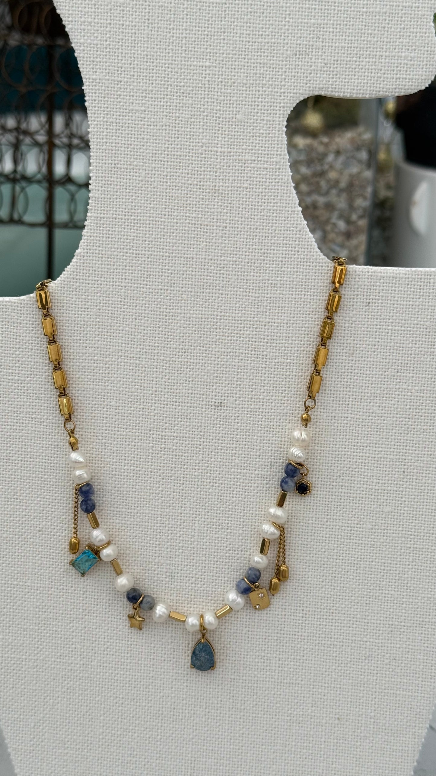 NECKLACE CHAIN WITH FRESWATER PEARLS AND ZIRCONIA CHARMS 1 PC