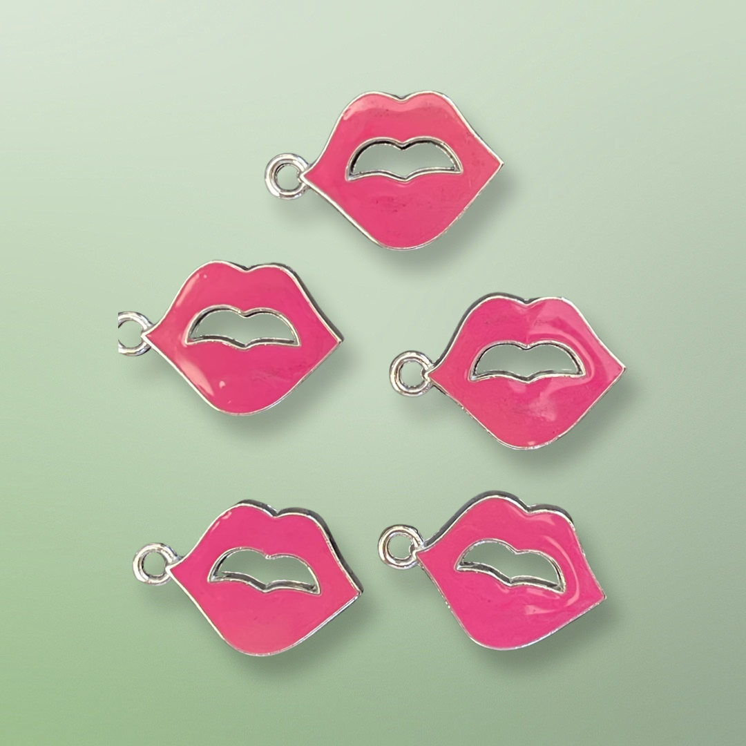 CHARM HOT PINK LIPS SILVER PLATE 5 PC