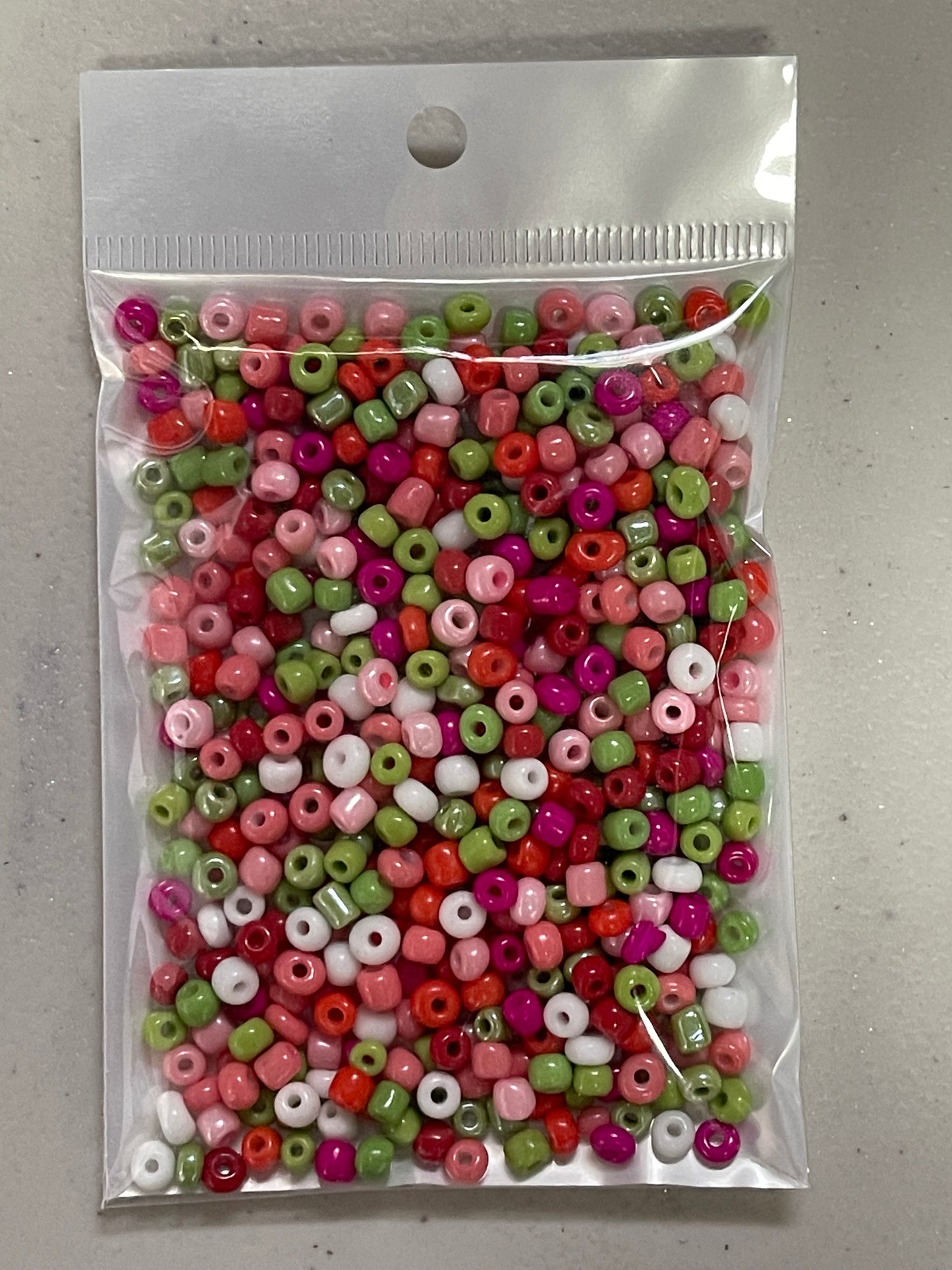 SEED BEAD 6/0 4MM OPAQUE ROUND 45 GRAMS 6 colores