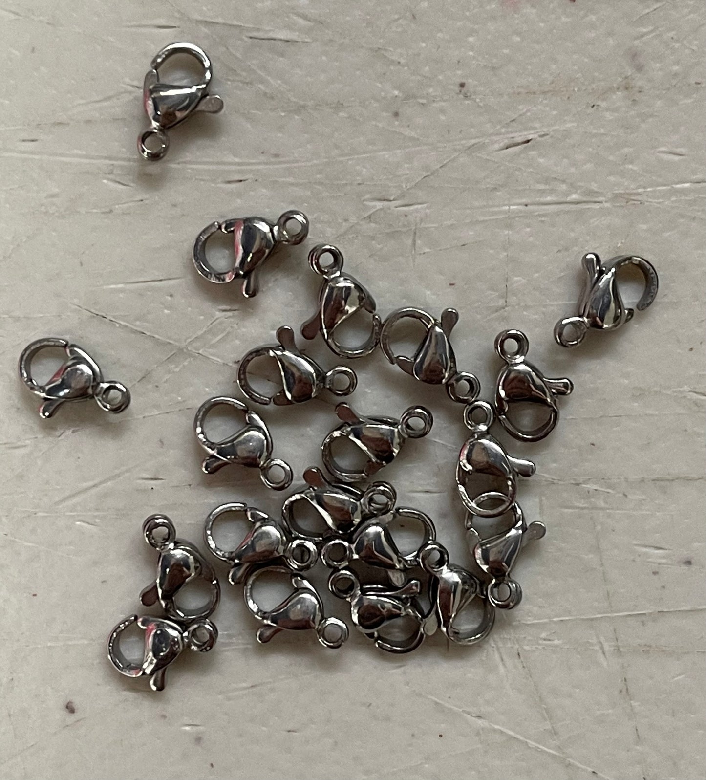 LOBSTER 9X6MM STAINLESS STEEL  3 COLORS 10 PCS