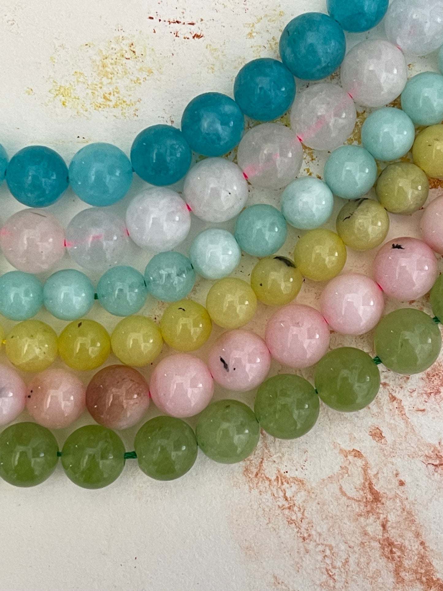 CHALCEDONY 8.5MM ROUND YELLOW OPAL 1 STRAND