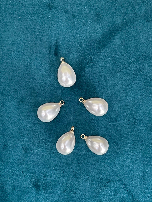 PENDANT PEARL DROP GP 18 KT 5PC